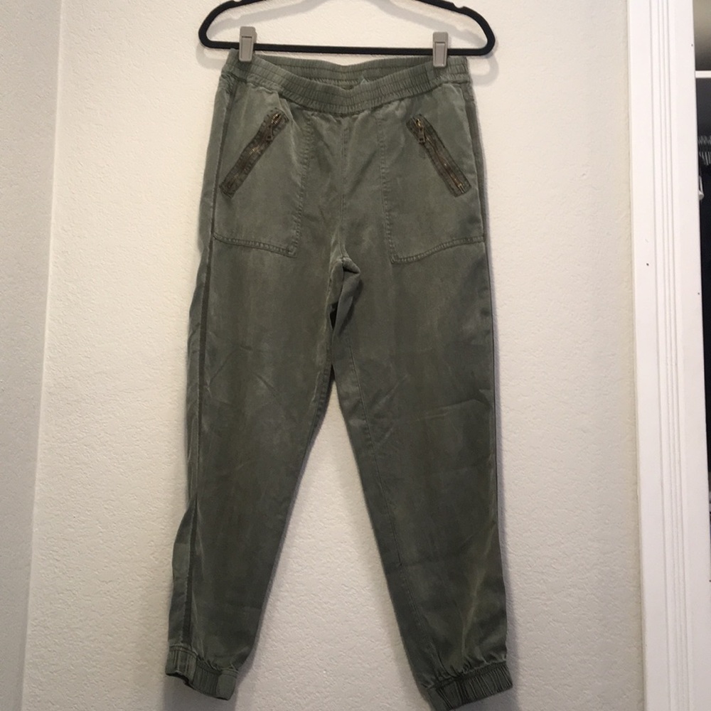 Young Fabulous and Broke Army Green Jogger Pants M